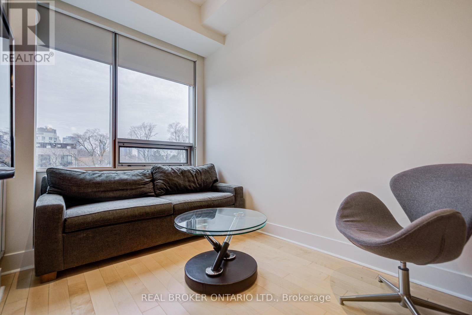 #406 562 EGLINTON AVENUE E - 16