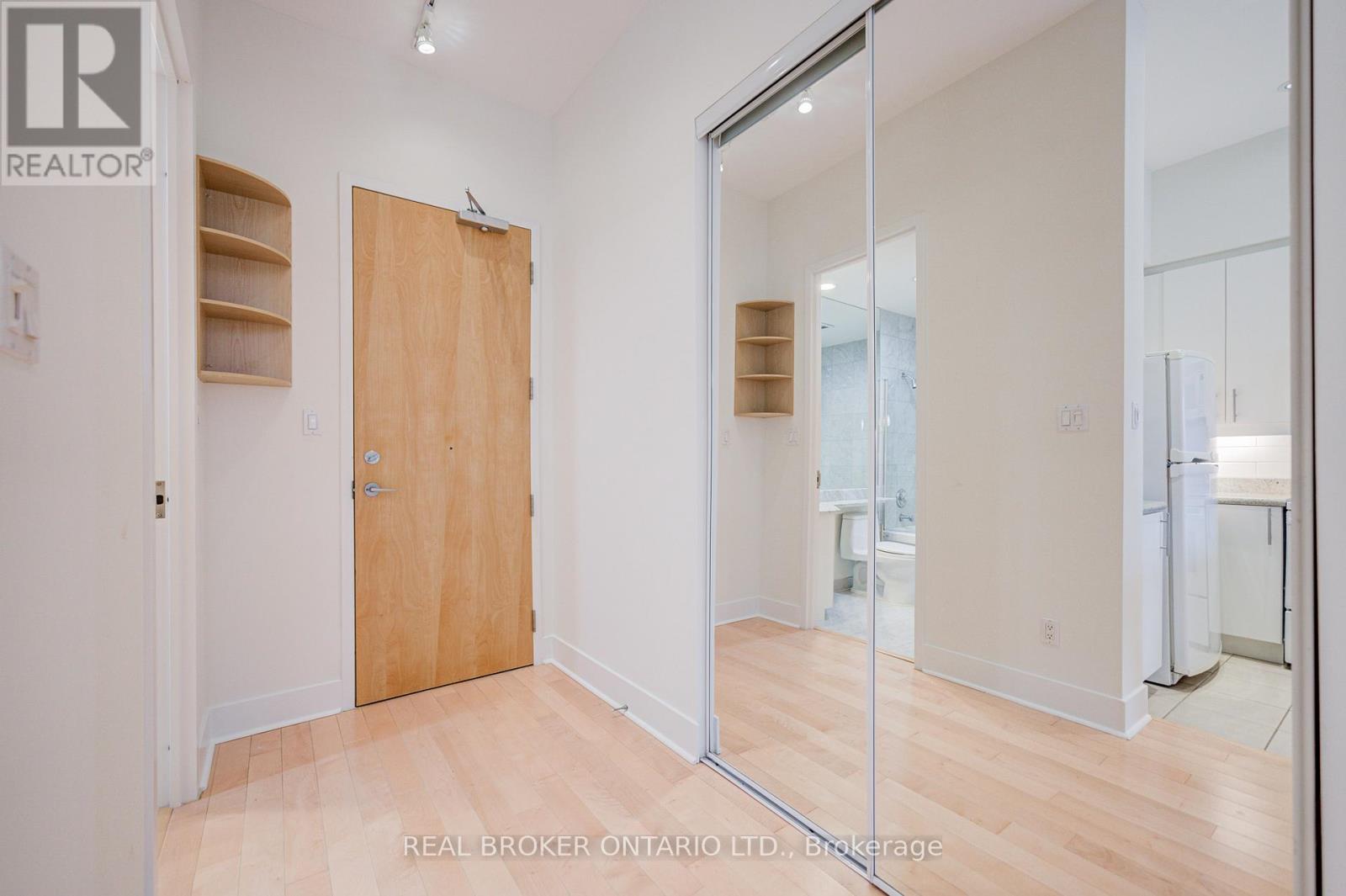 #406 562 EGLINTON AVENUE E - 7