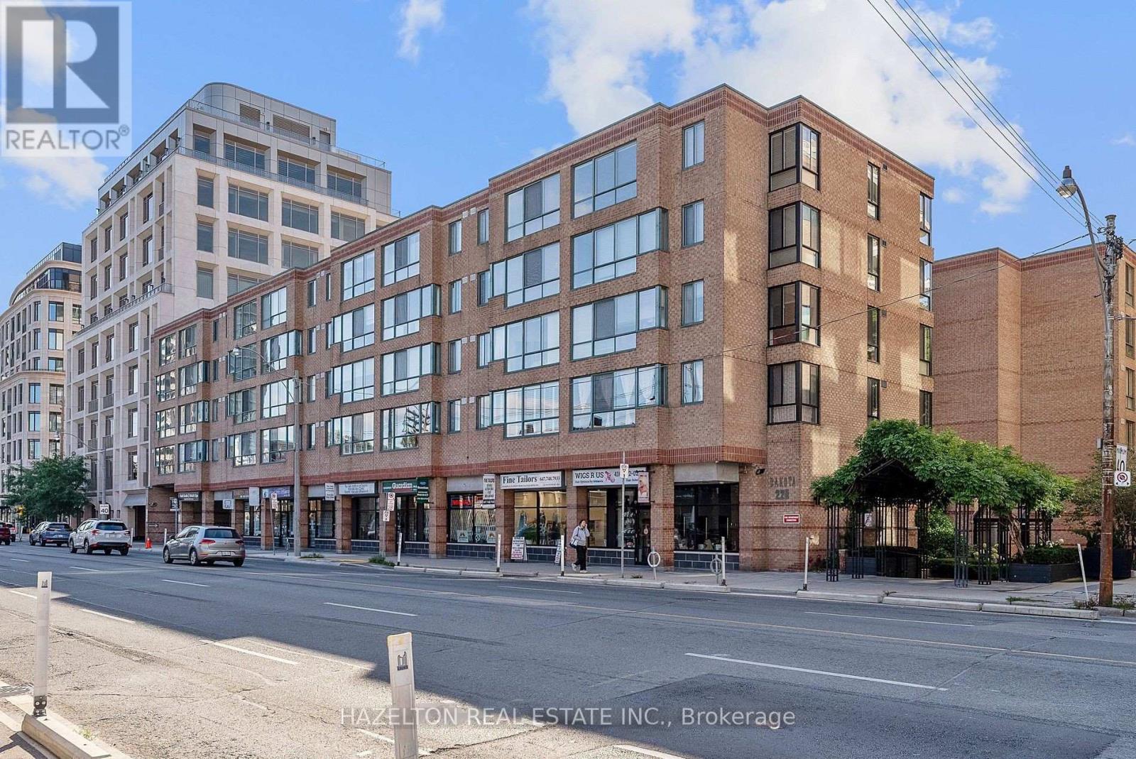 #211 225 DAVENPORT ROAD - 31