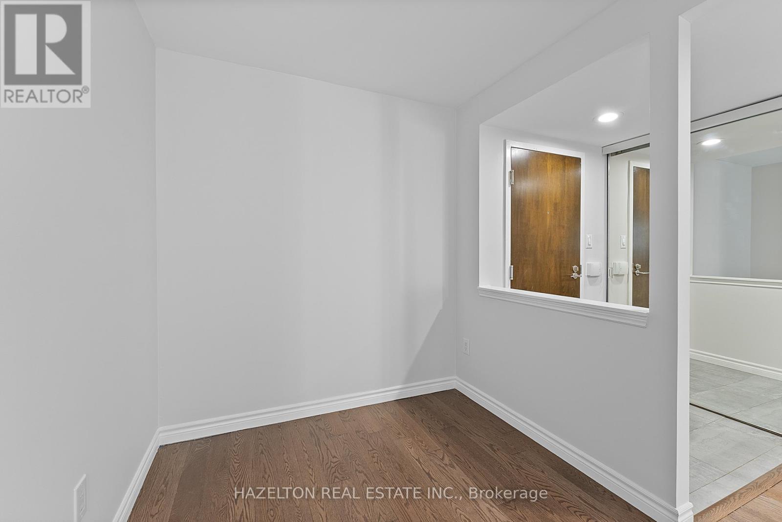 #211 225 DAVENPORT ROAD - 8
