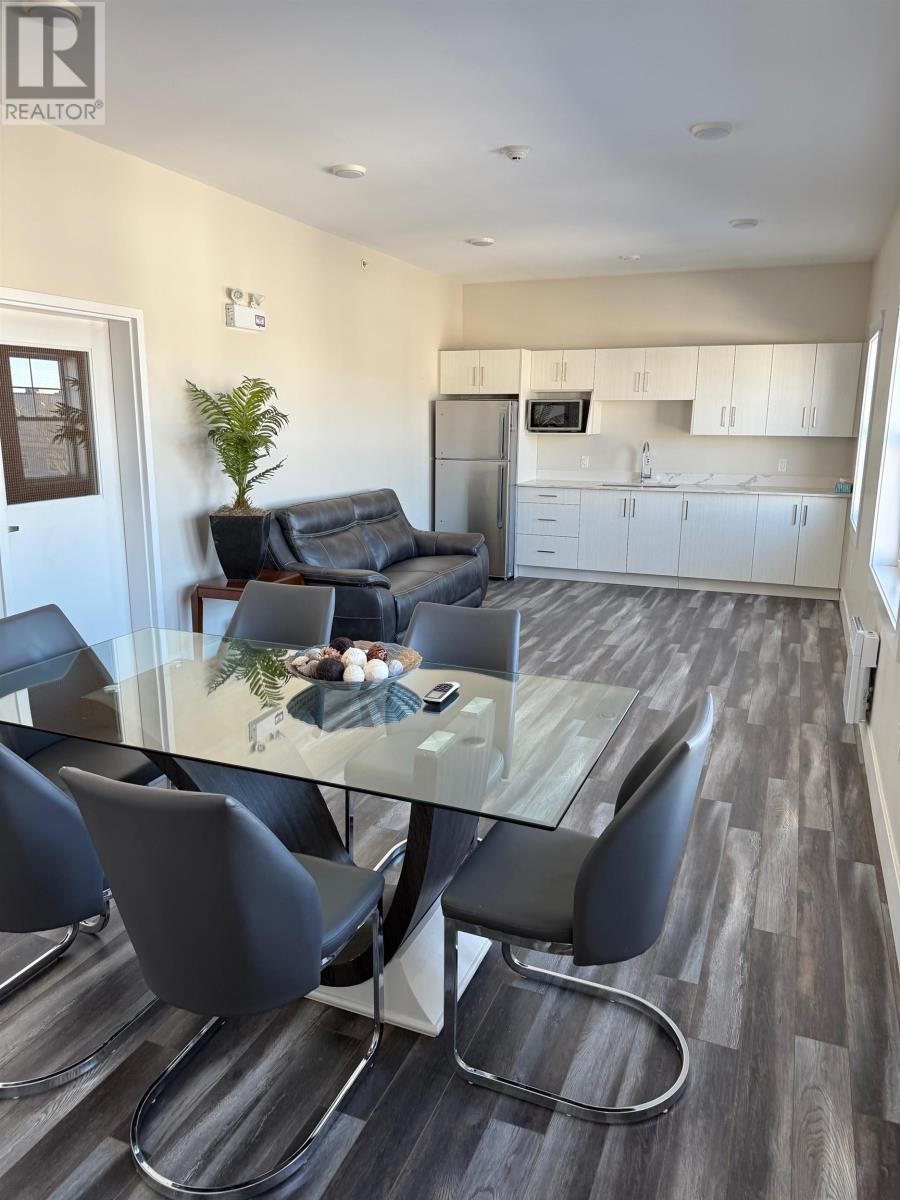 #101 29 Stratford Road - 28