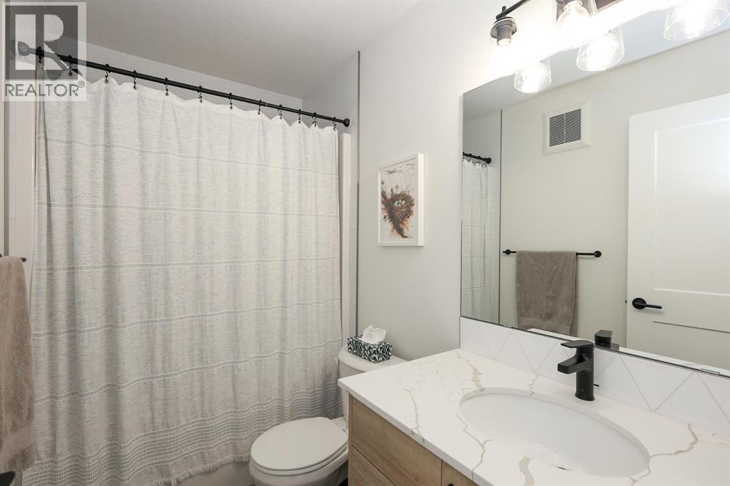 Single Family House for Sale in E  Evergreen Way Evergreen Red Deer 