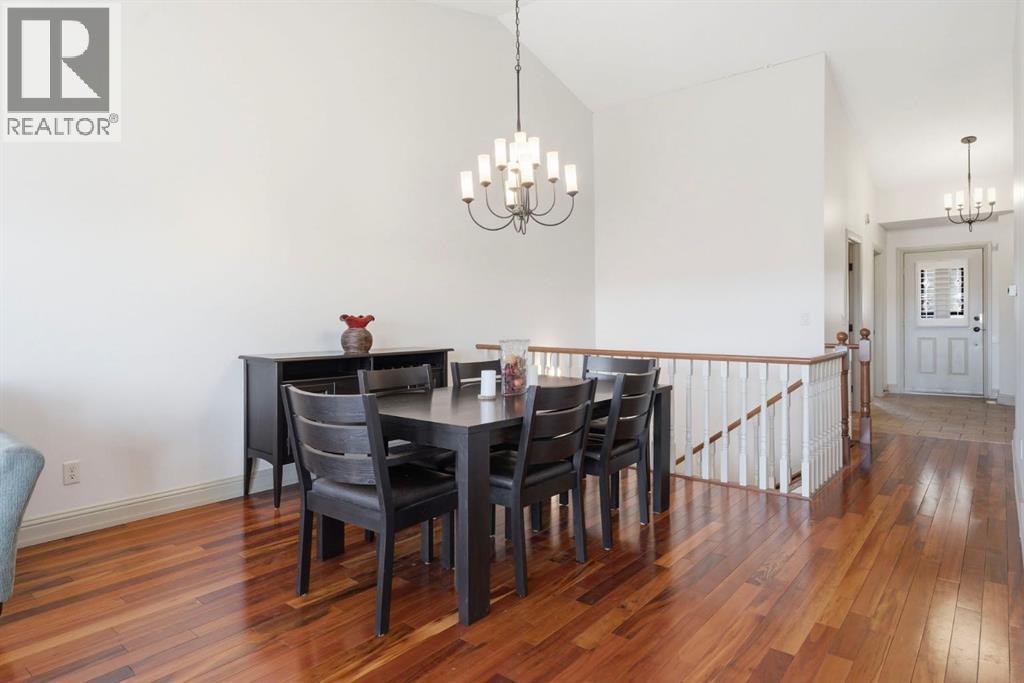 Single Family House Bungalow for Sale in  Edgeland Close NW Edgemont Calgary 