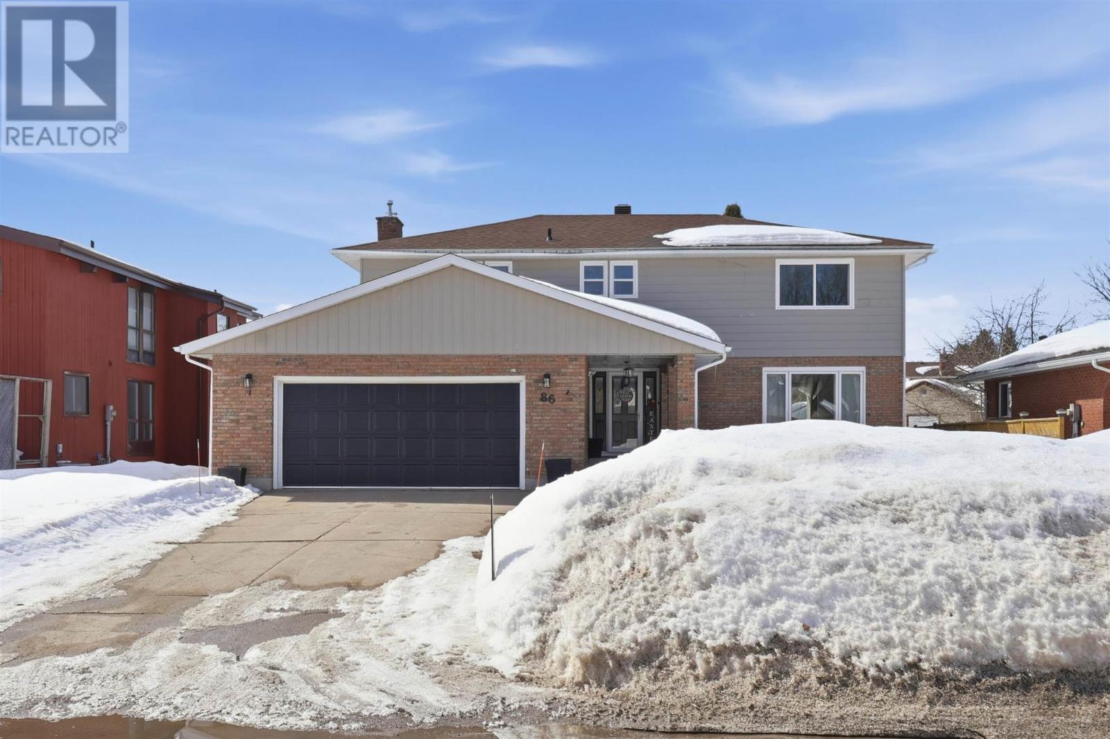 86 Country Club PL, Sault Ste. Marie, Ontario