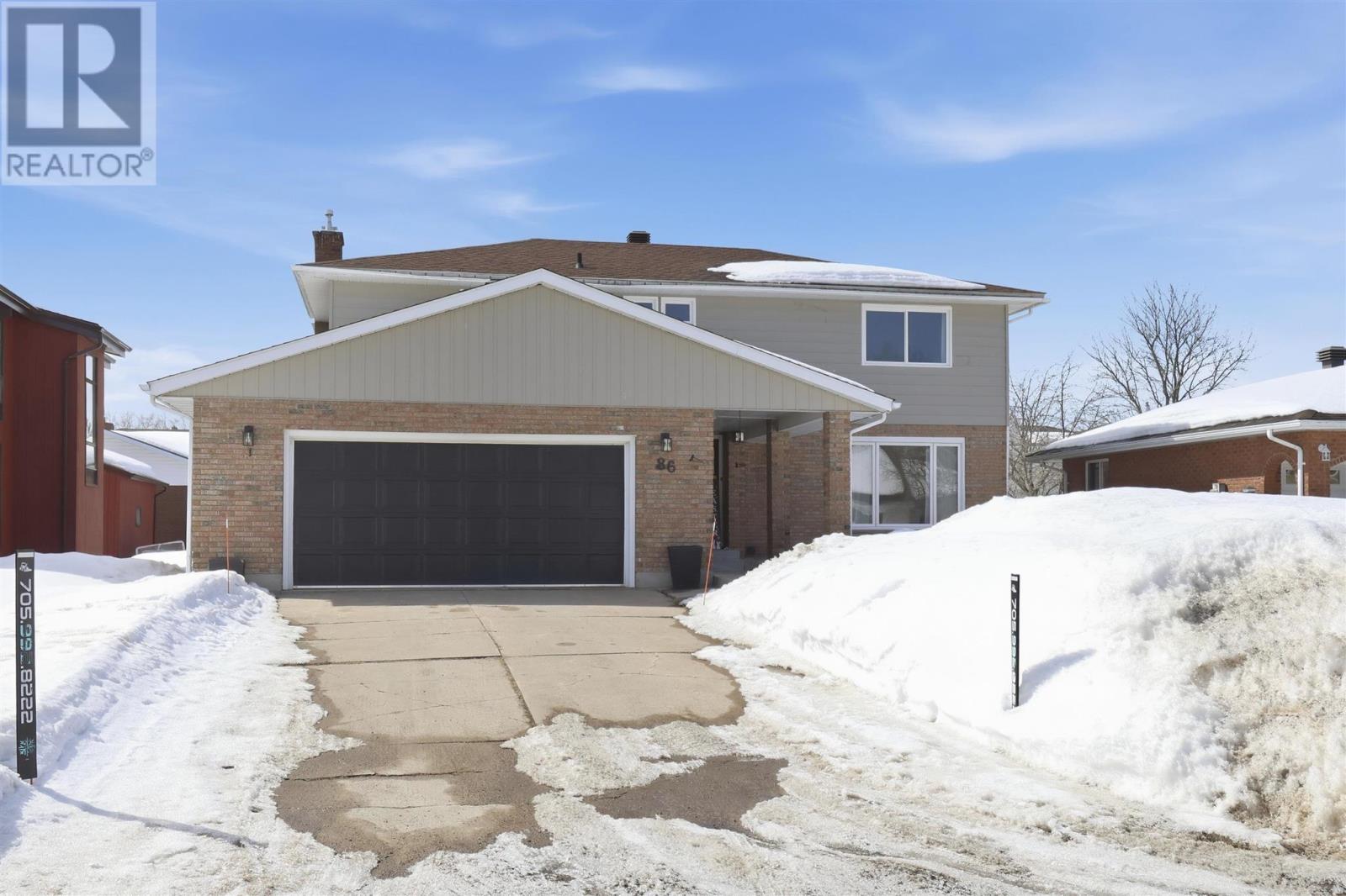 86 Country Club PL, Sault Ste. Marie, Ontario