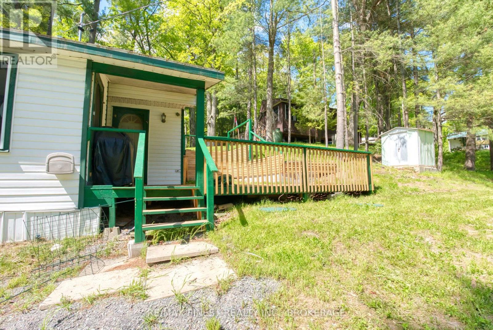 #21A 131 BOBS LAKE LANE - 35