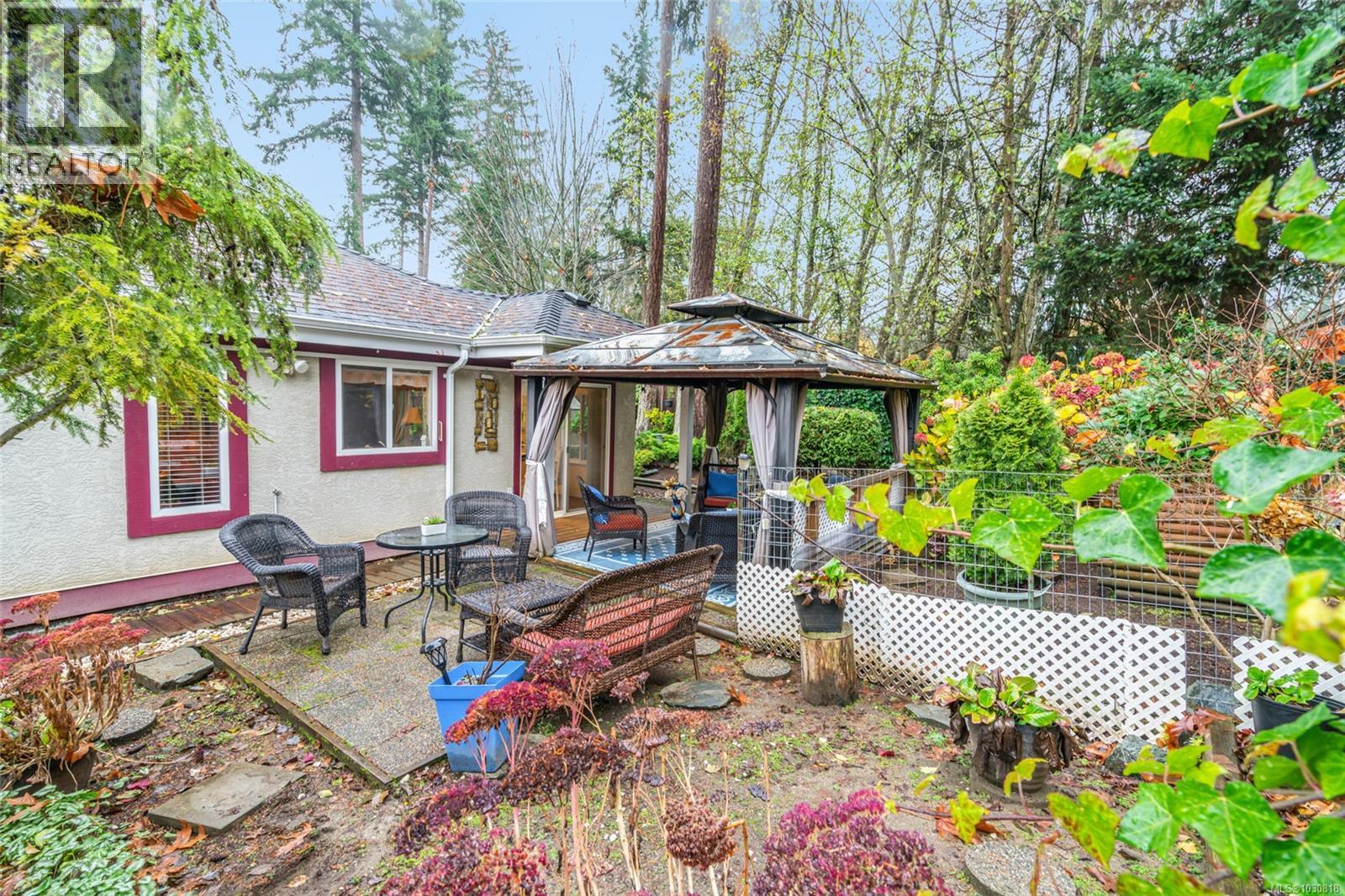 83 BRIDGEWATER LANE - 36