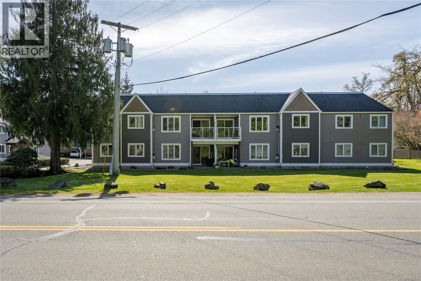 101 302 Village Way, Qualicum Beach