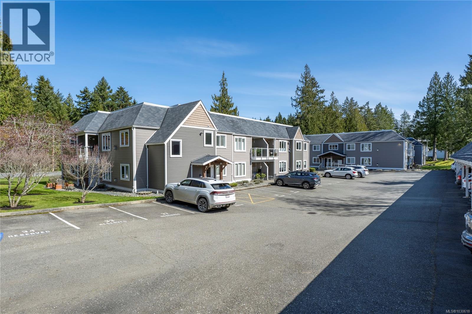 101 302 Village Way, Qualicum Beach