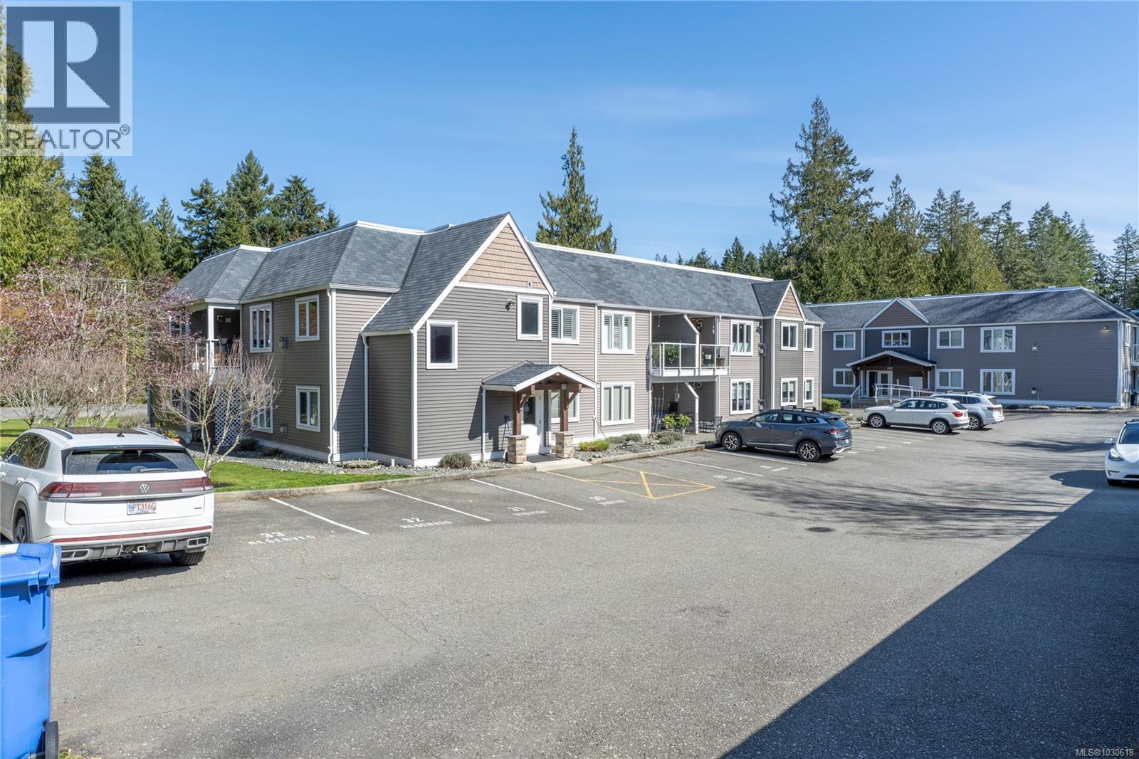 101 302 Village Way, Qualicum Beach