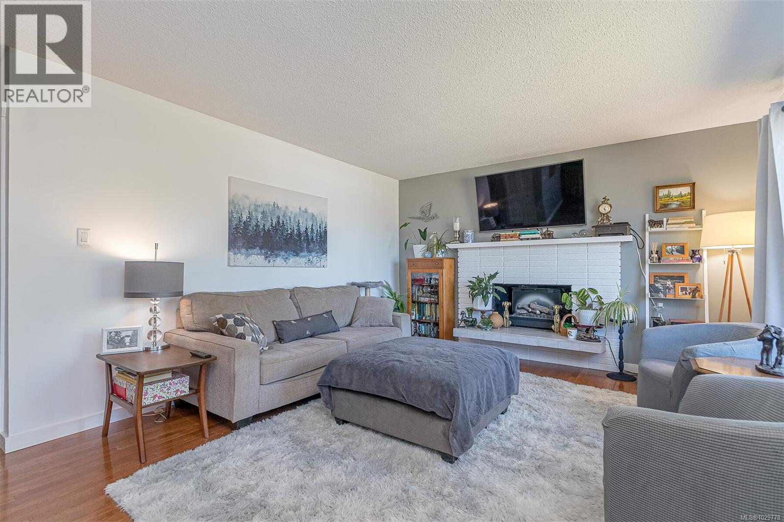 164 Stanford Ave W, Parksville