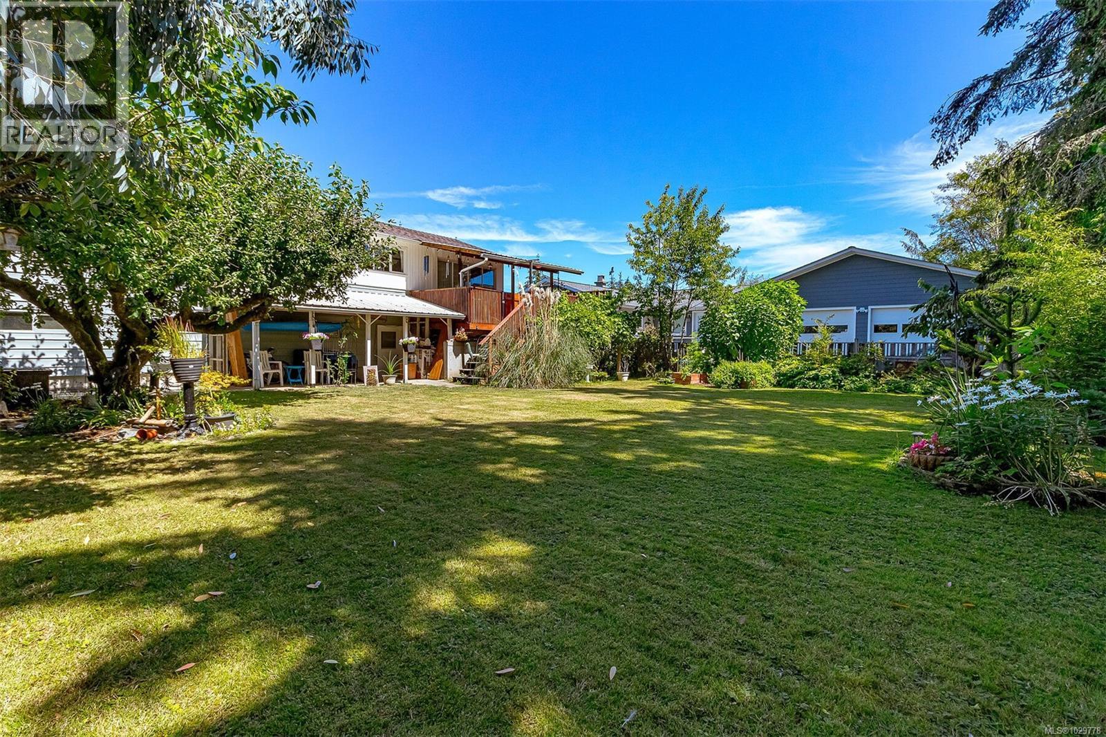 164 Stanford Ave W, Parksville