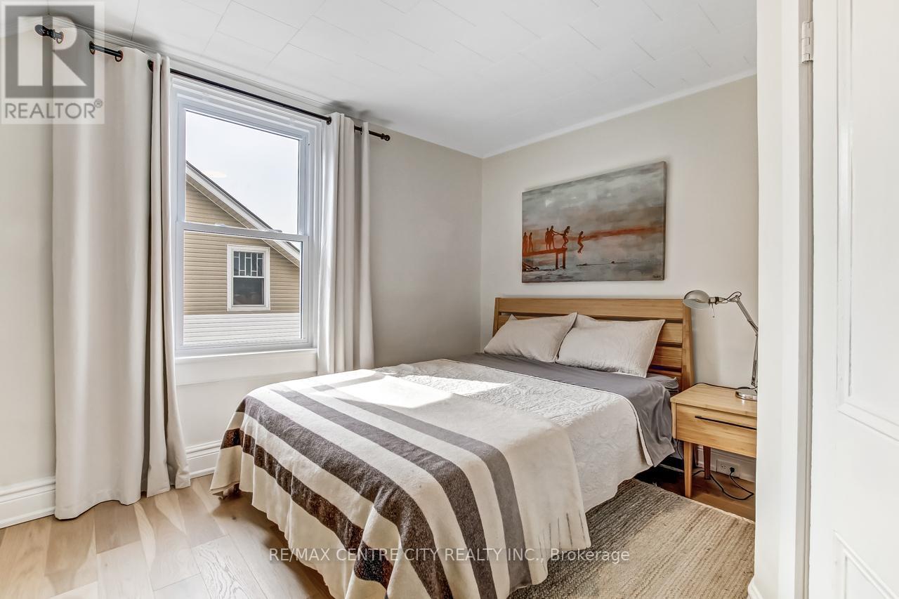 233 COLBORNE STREET Property Photo