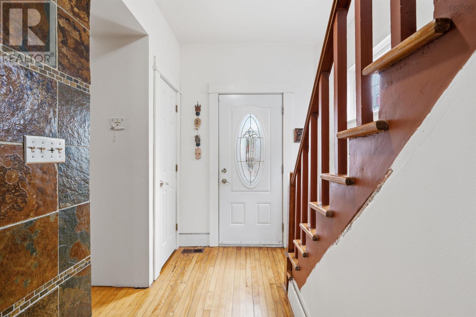 Property 25 of 40 of 19 GEORGE Street