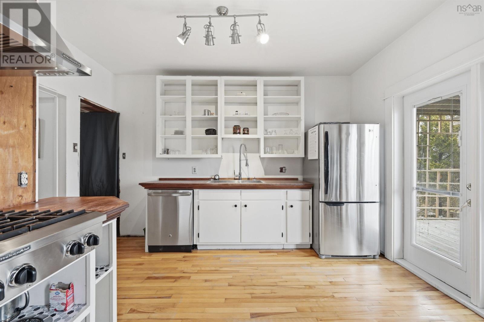 Property 10 of 40 of 19 GEORGE Street