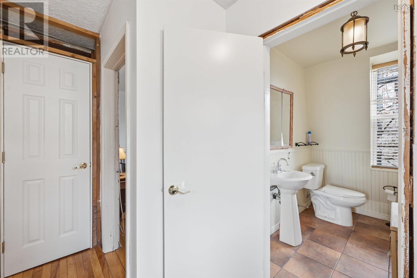 Property 33 of 40 of 19 GEORGE Street