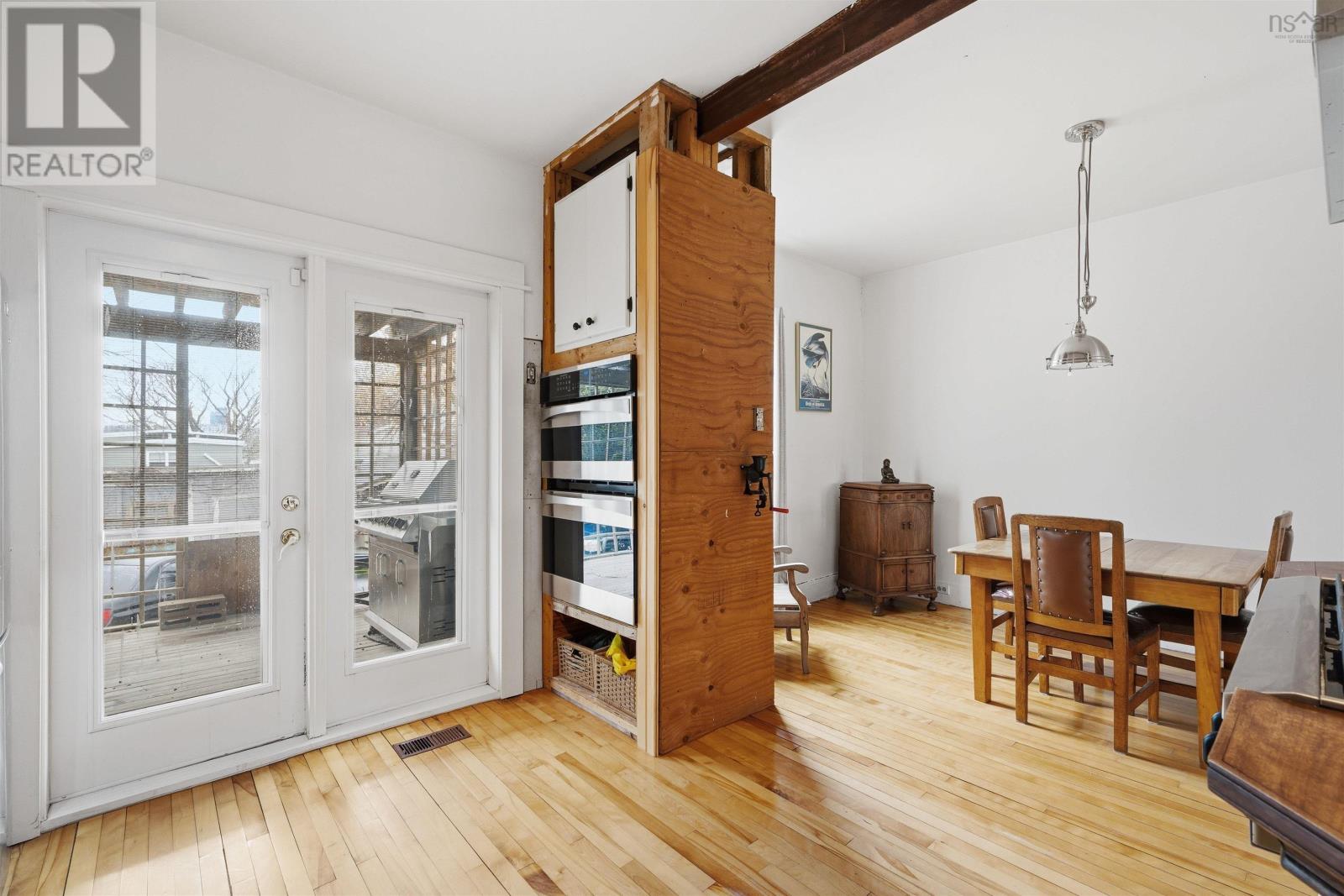 Property 20 of 40 of 19 GEORGE Street