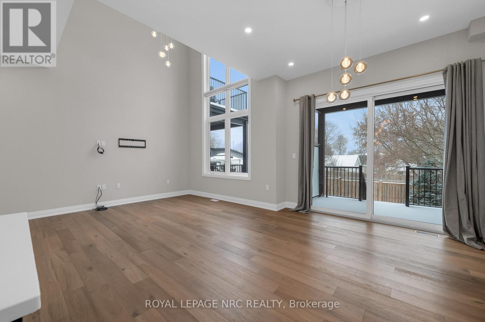 #13 1465 STATION STREET - 13