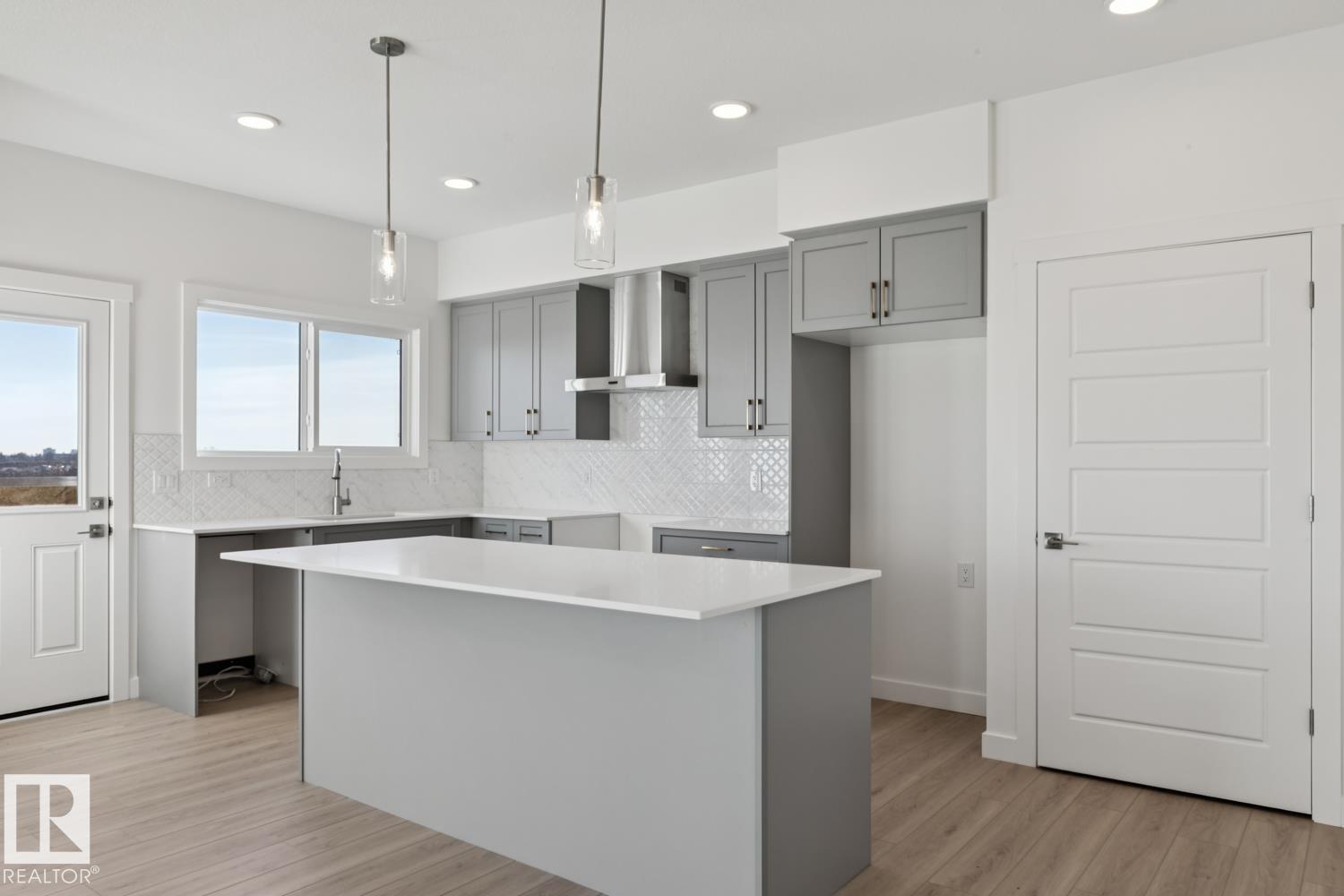 20719 40 AV NW - 15