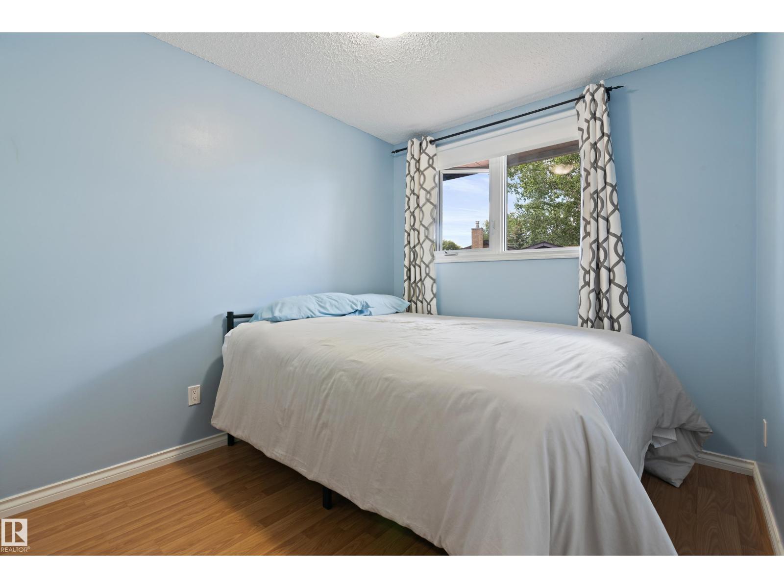 6163 38 AV NW, Edmonton