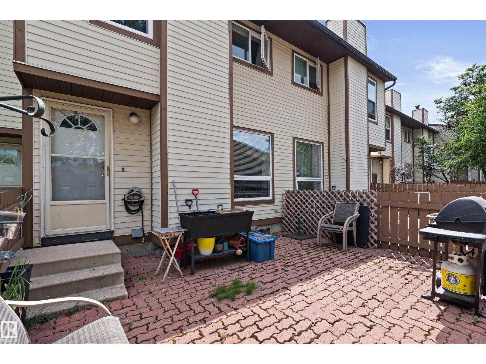 6163 38 AV NW, Edmonton