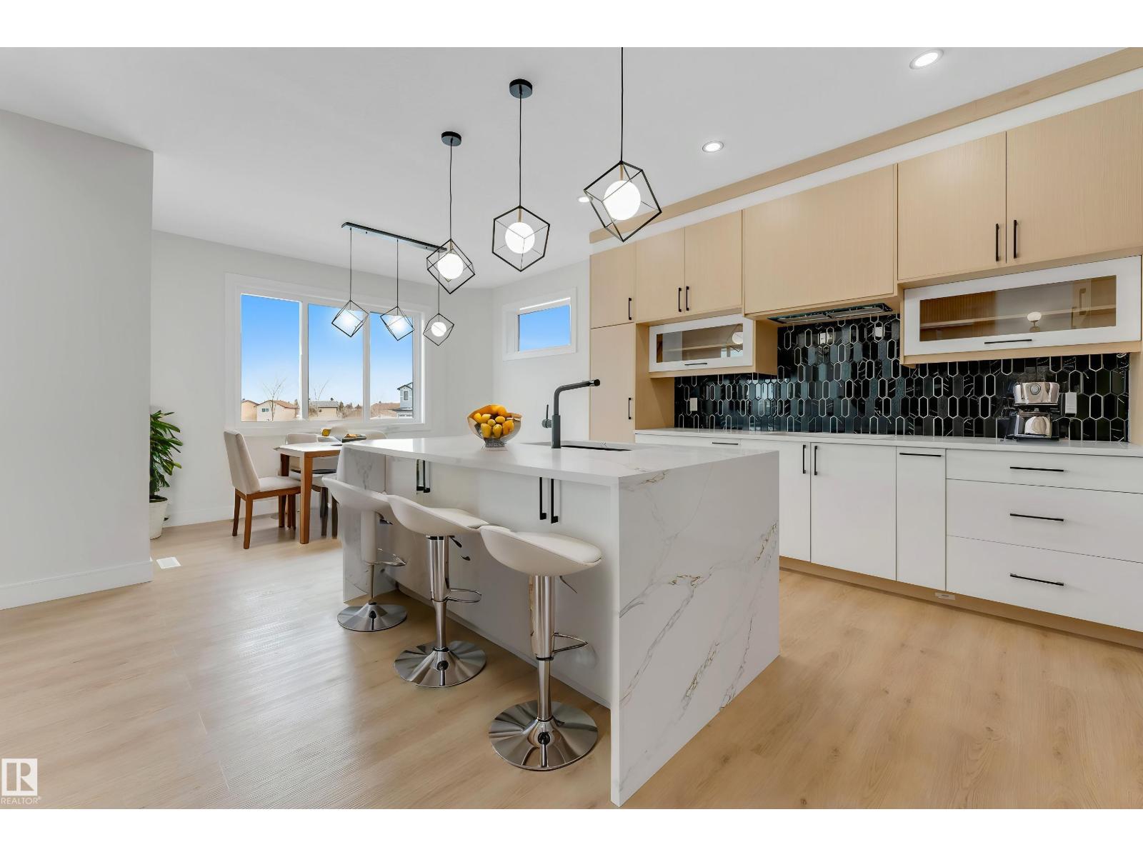 18127 94 ST NW, Edmonton