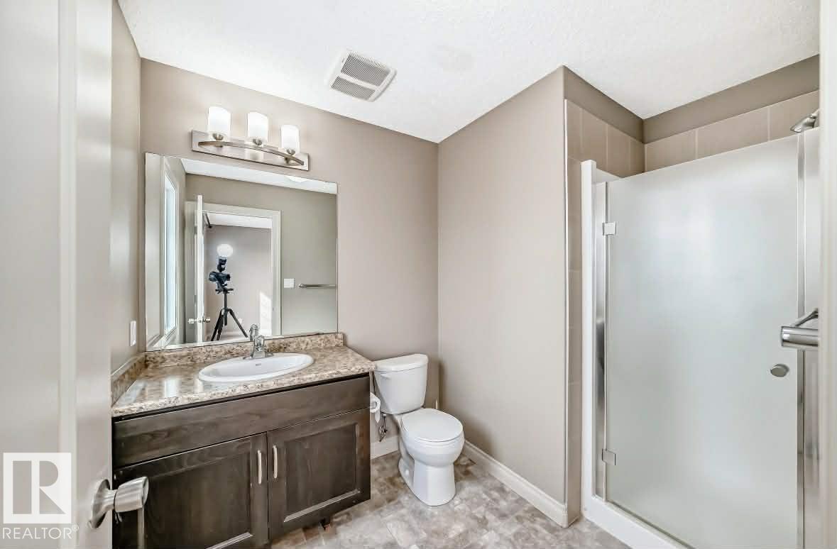 3008 17 AV AV NW NW, Edmonton