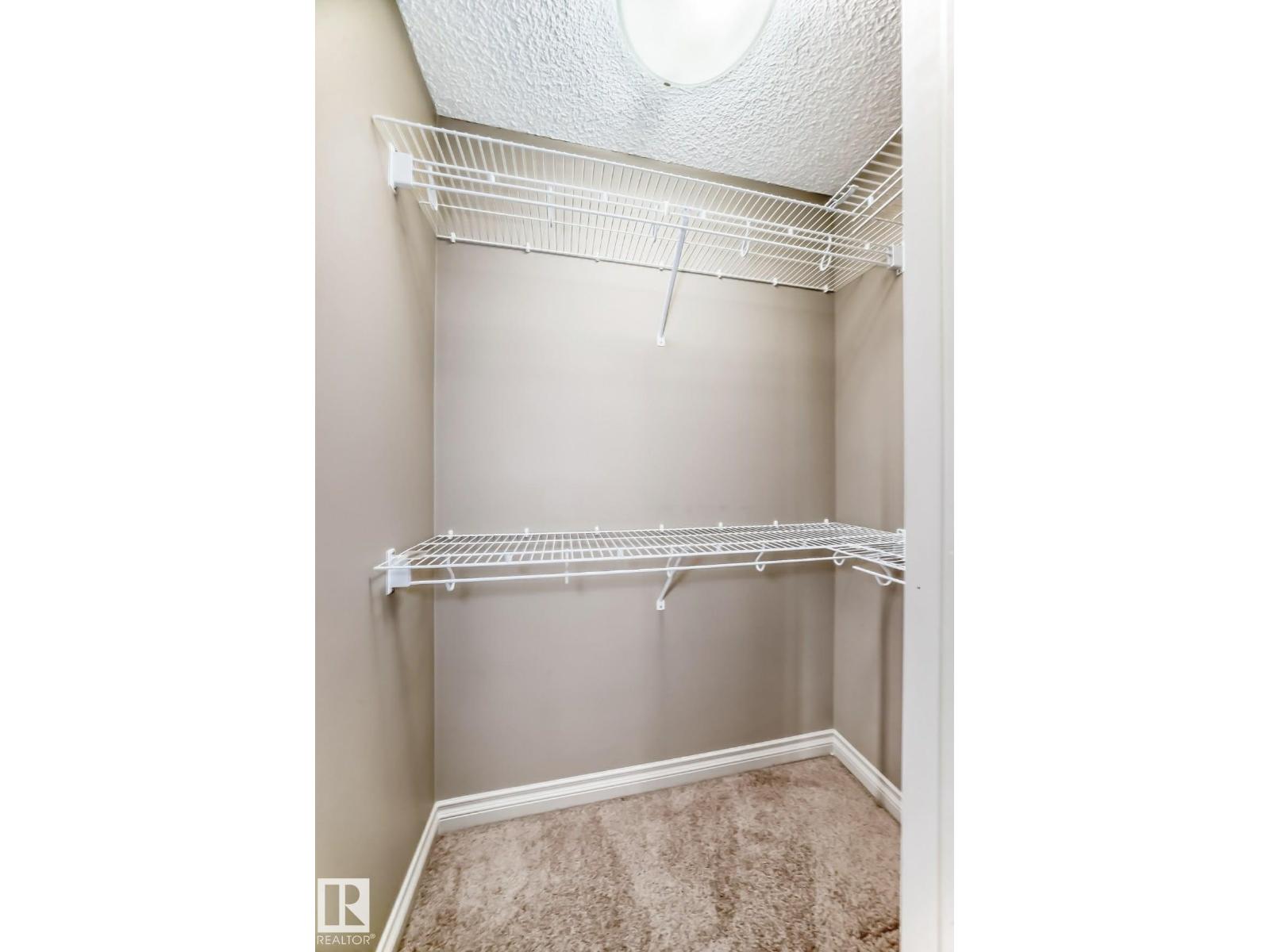 3008 17 AV AV NW NW, Edmonton