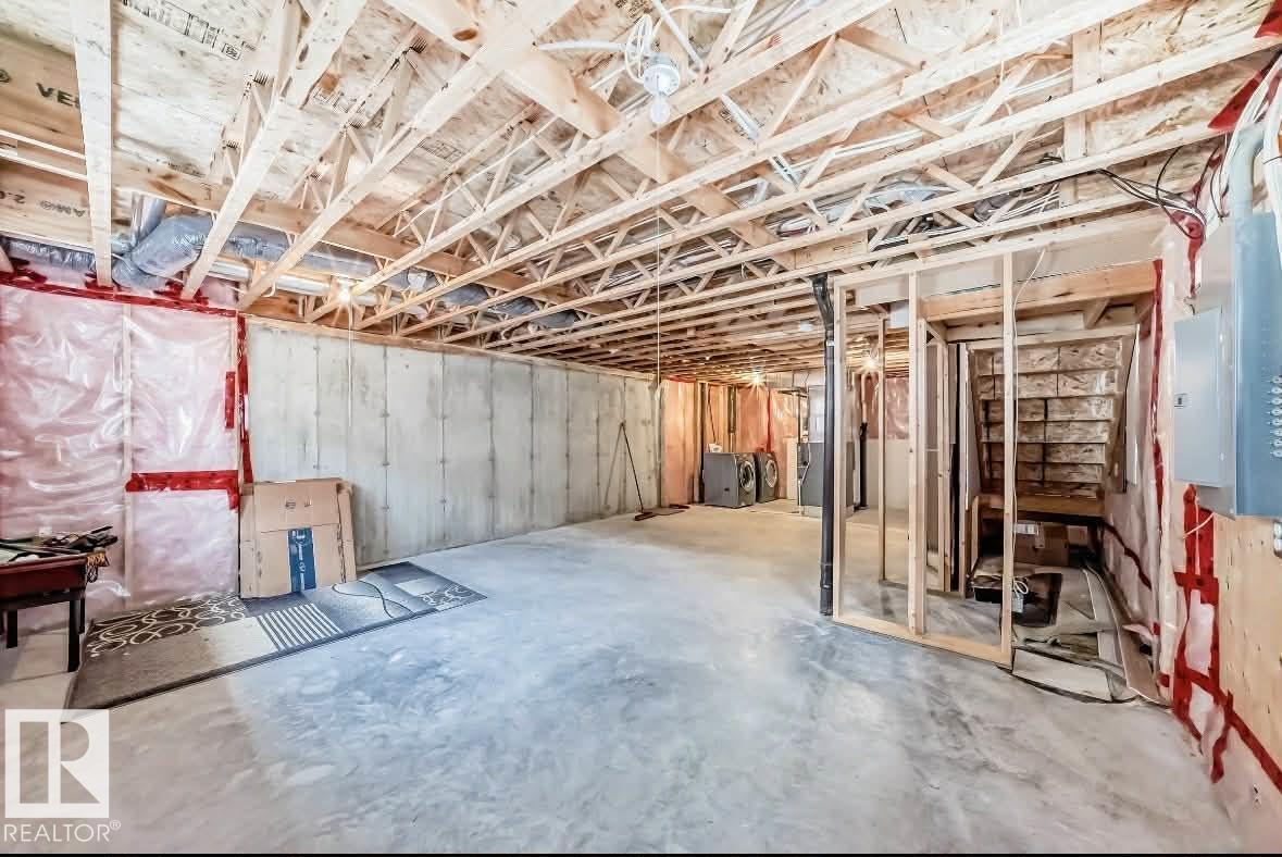 3008 17 AV AV NW NW, Edmonton