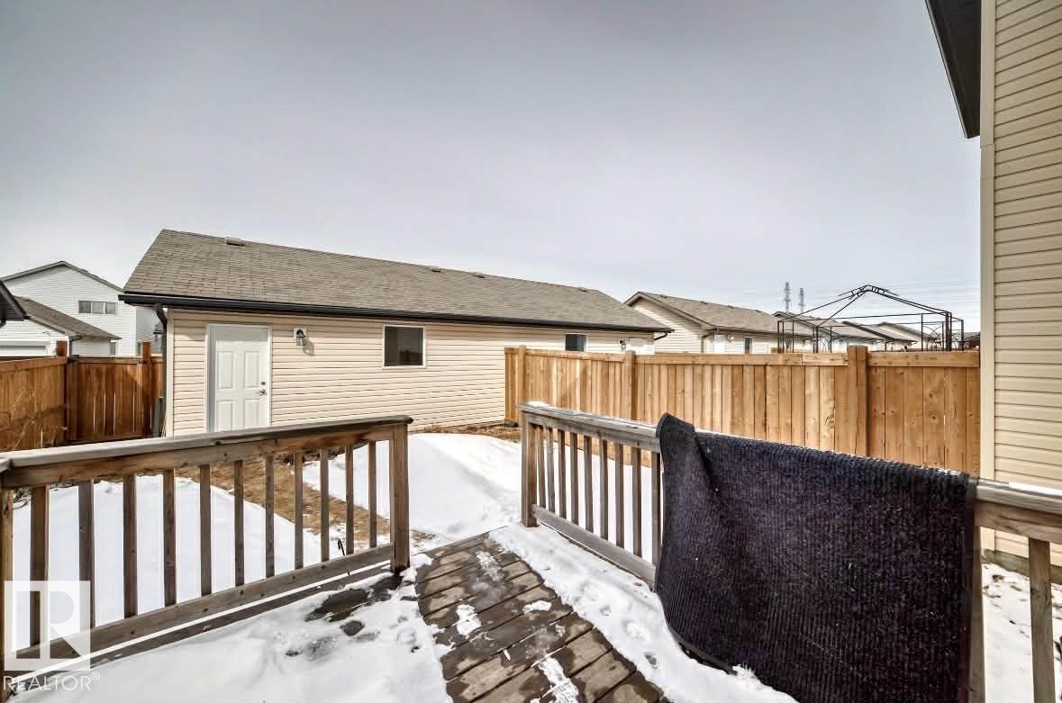 3008 17 AV AV NW NW, Edmonton