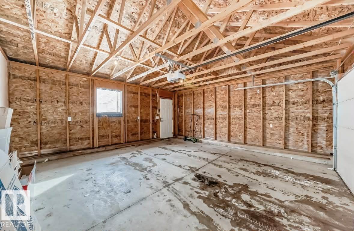 3008 17 AV AV NW NW, Edmonton