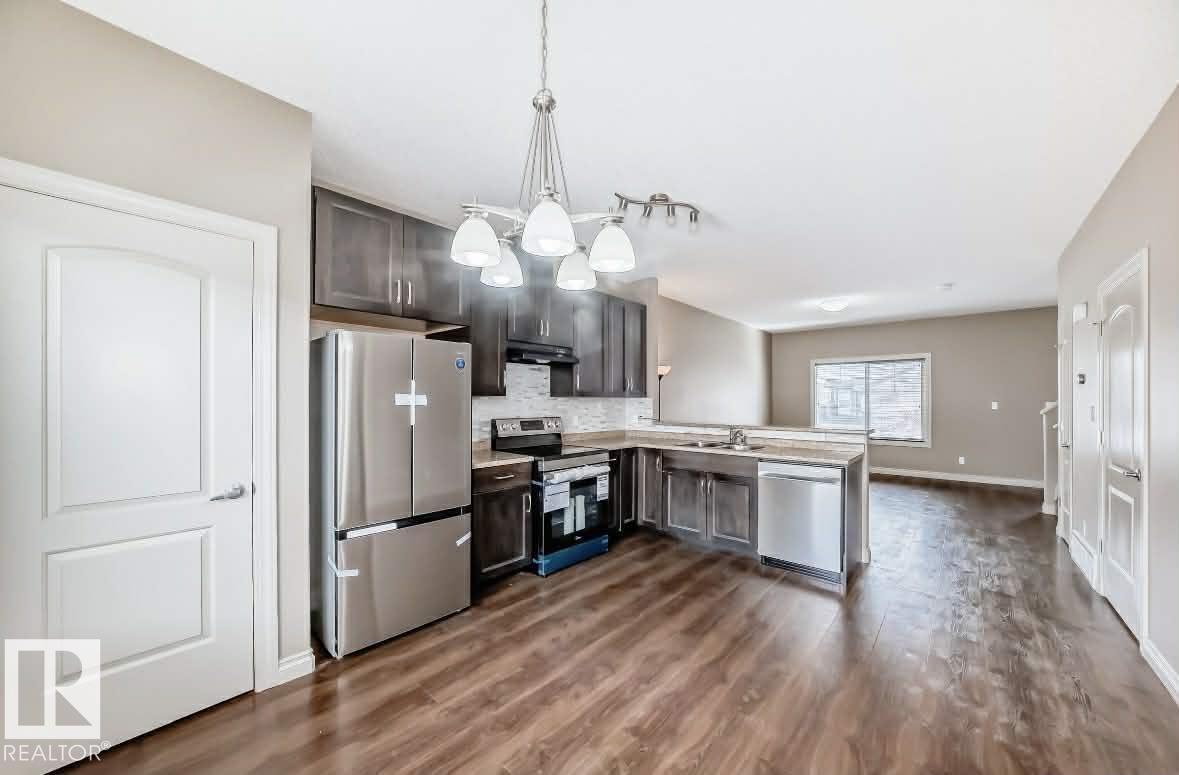 3008 17 AV AV NW NW, Edmonton