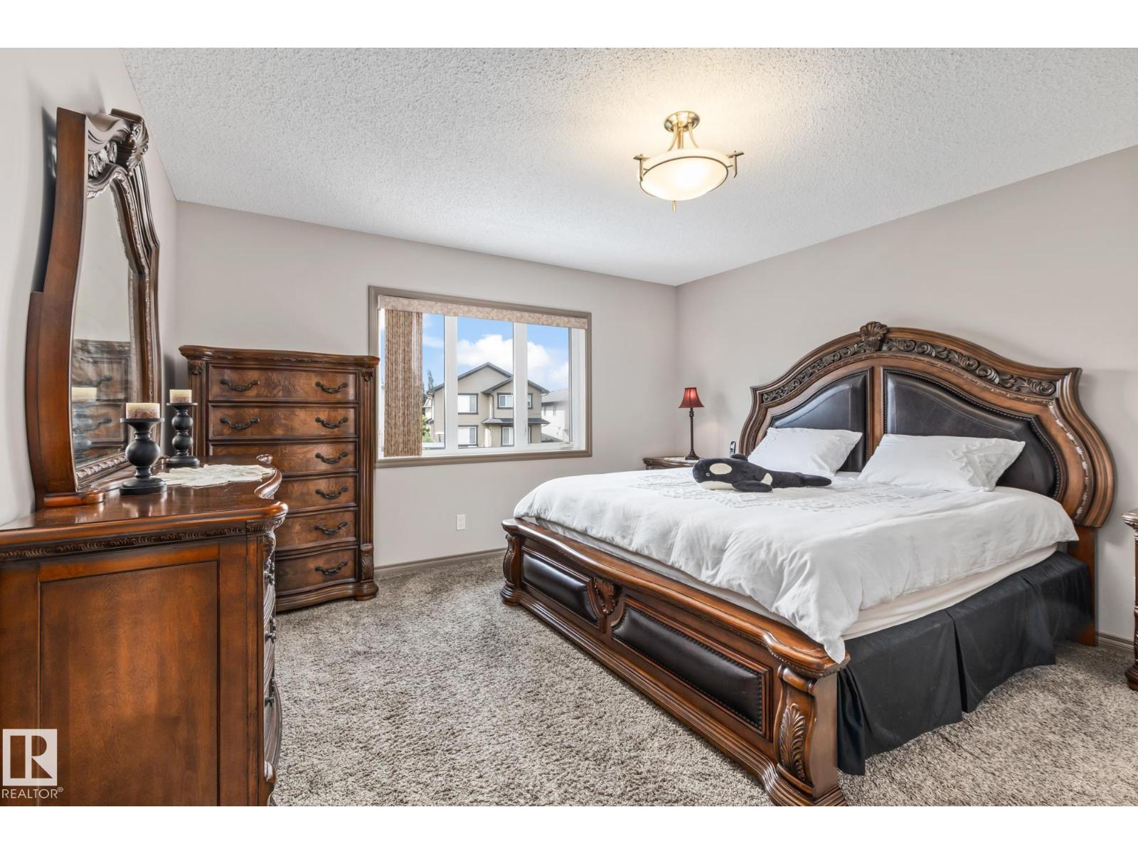 9520 206 ST NW, Edmonton