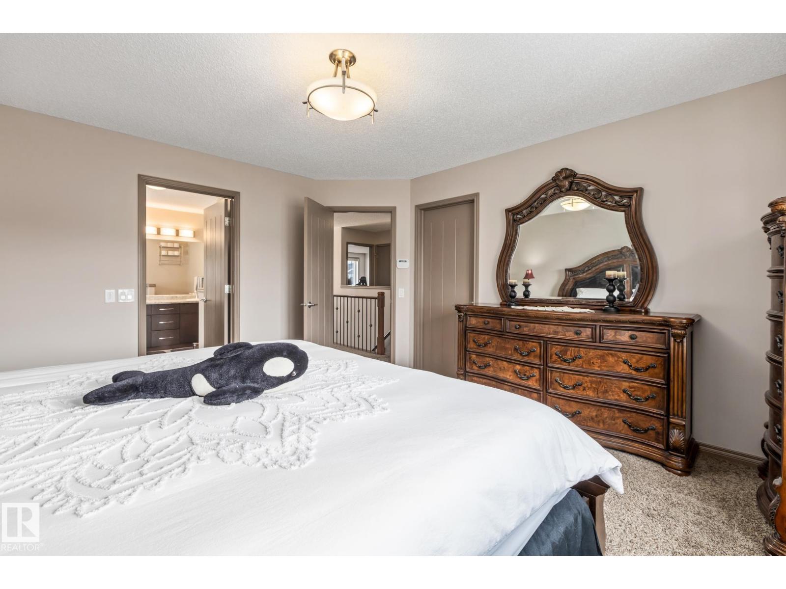 9520 206 ST NW, Edmonton