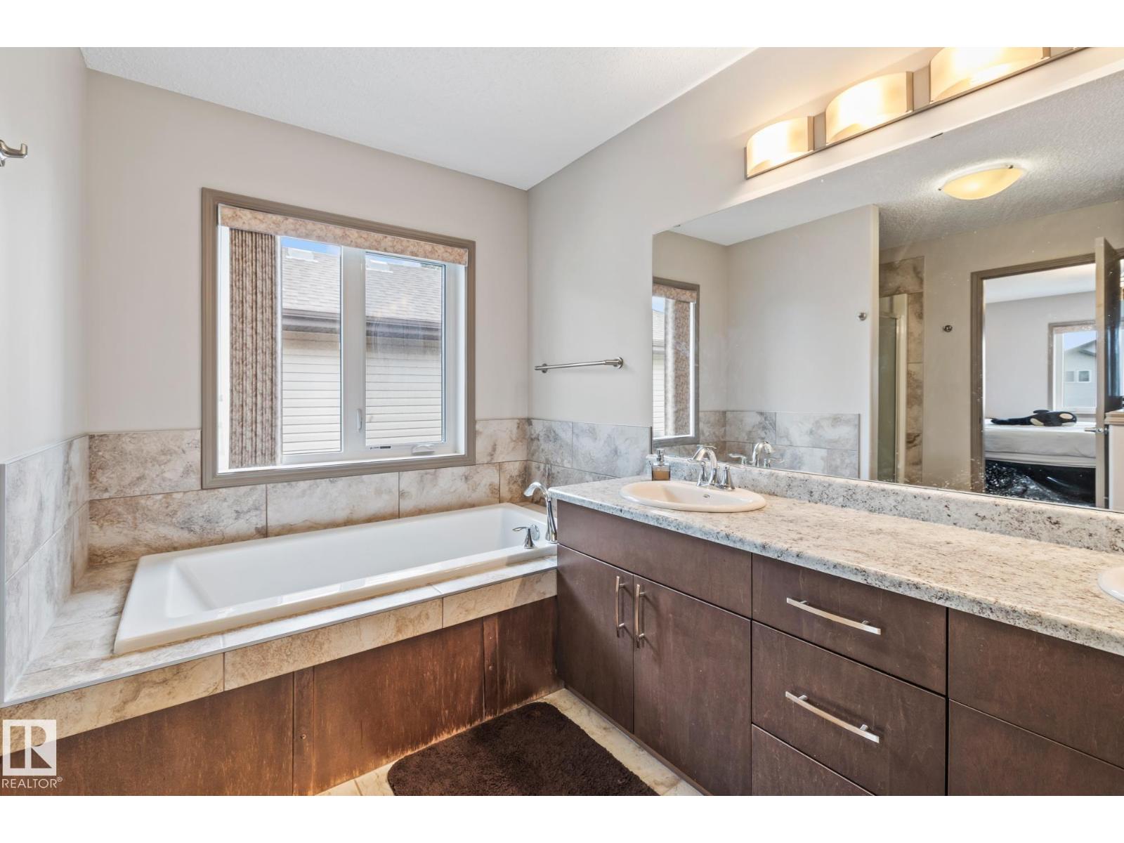 9520 206 ST NW, Edmonton