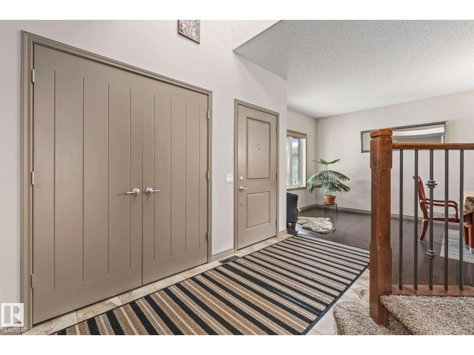 9520 206 ST NW, Edmonton