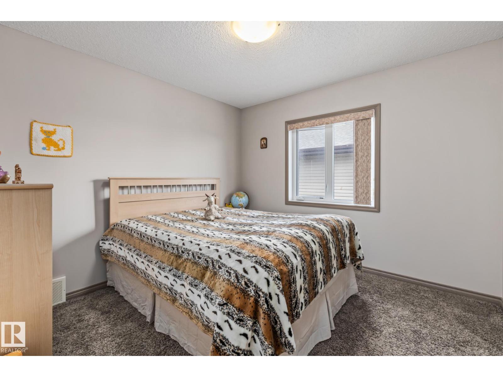 9520 206 ST NW, Edmonton