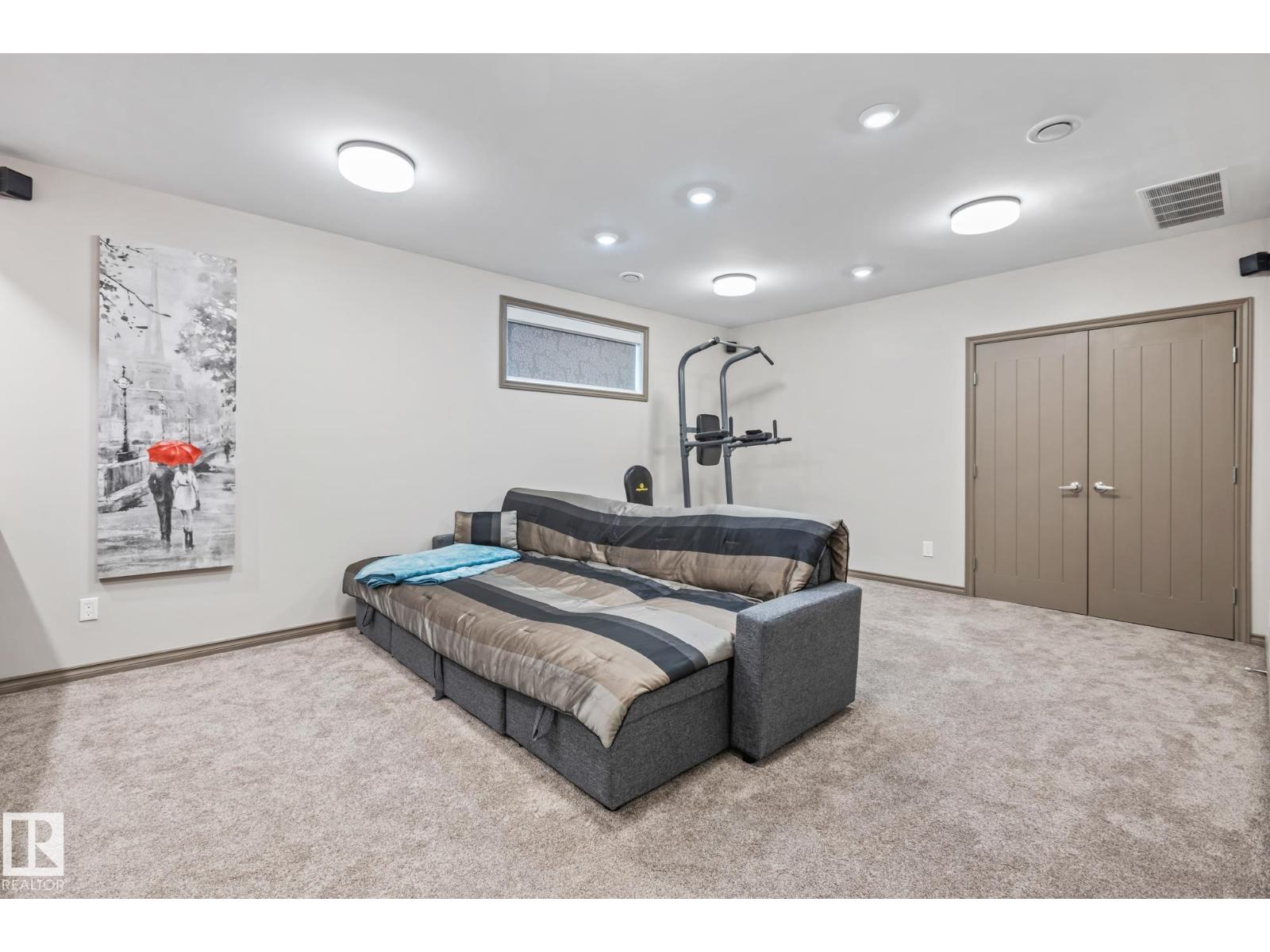 9520 206 ST NW, Edmonton