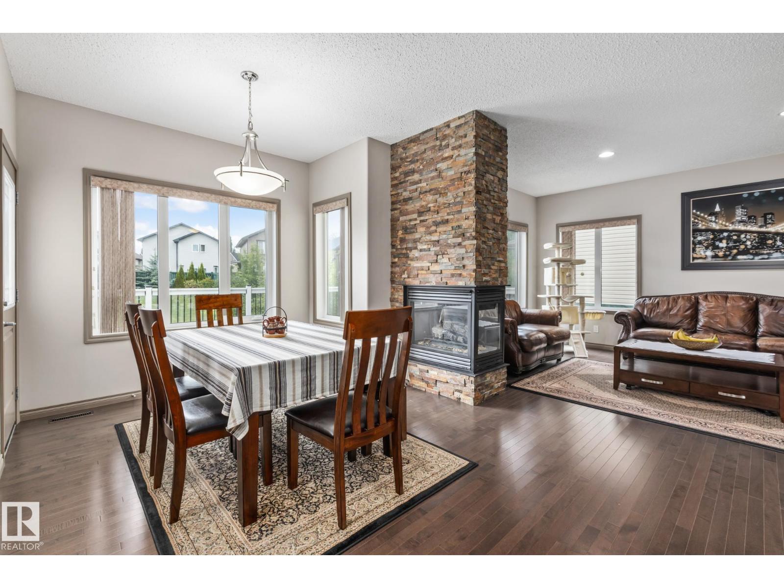 9520 206 ST NW, Edmonton