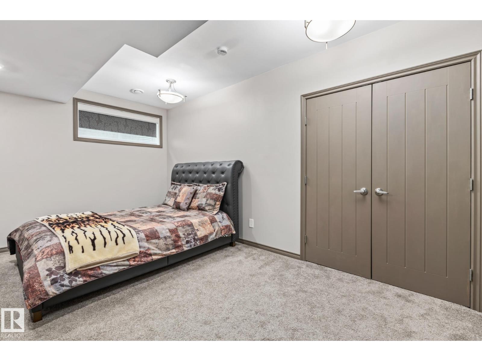 9520 206 ST NW, Edmonton