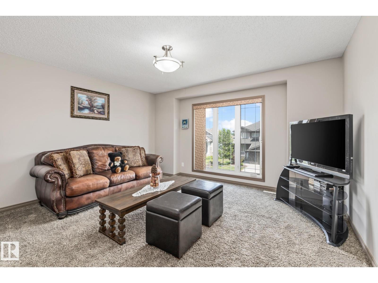 9520 206 ST NW, Edmonton