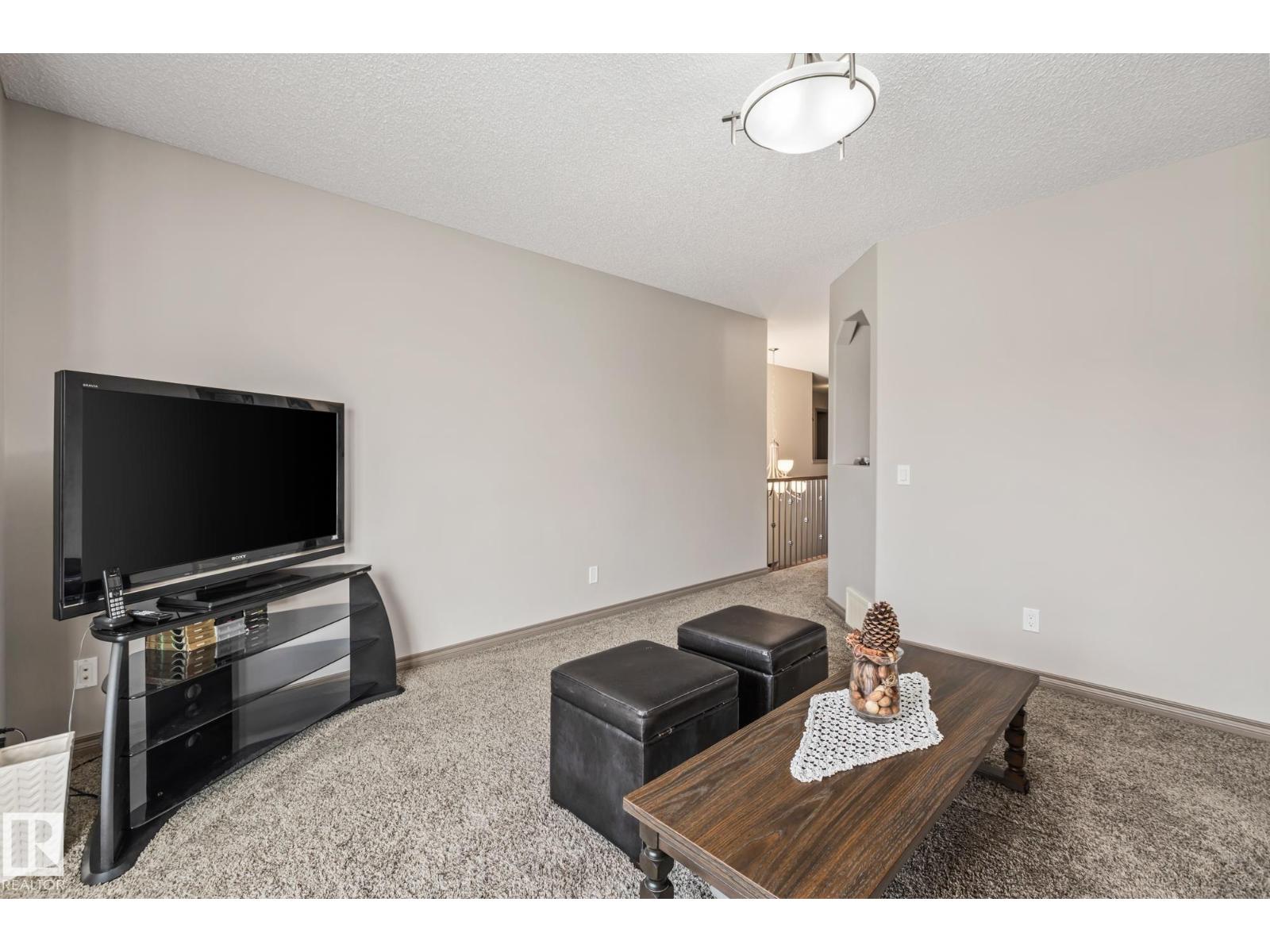 9520 206 ST NW, Edmonton