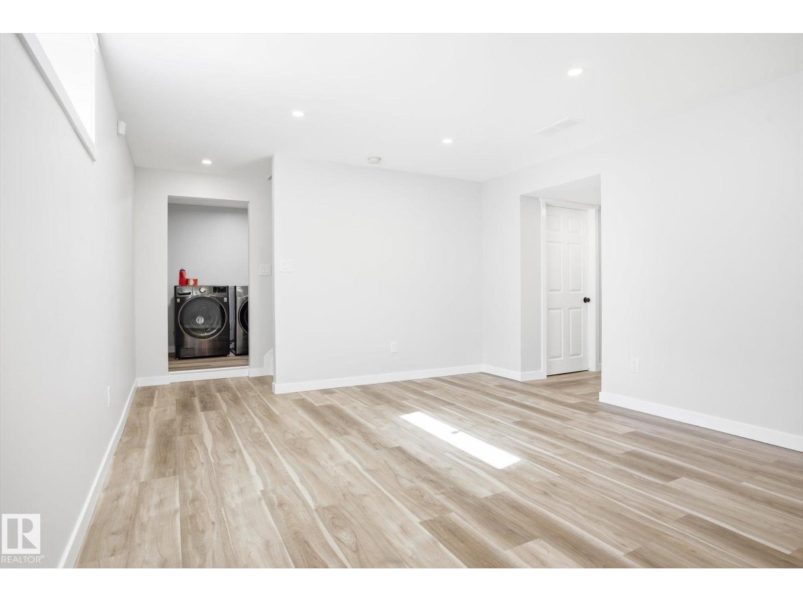 201 FOXBORO CT, Sherwood Park