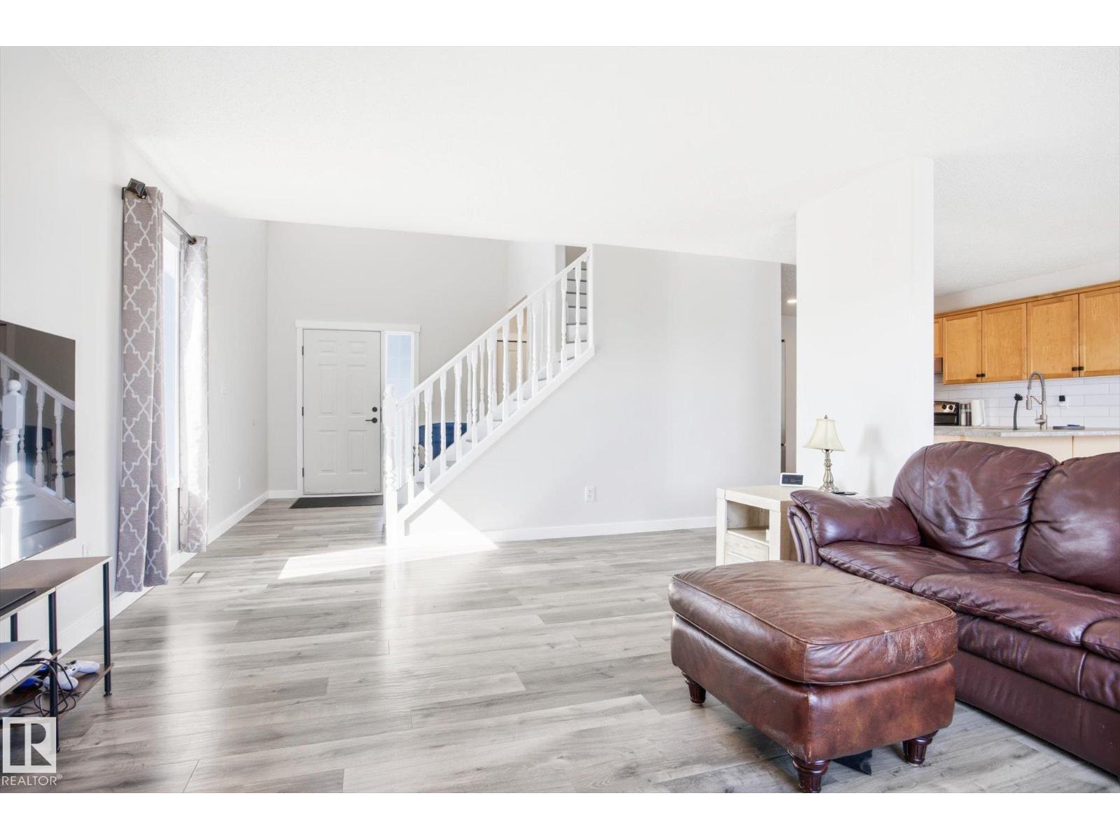 201 FOXBORO CT, Sherwood Park