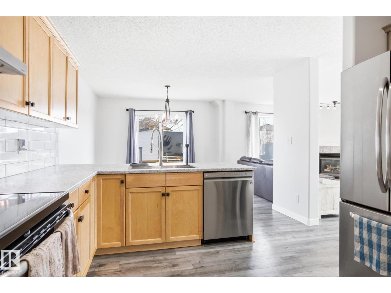 201 FOXBORO CT, Sherwood Park