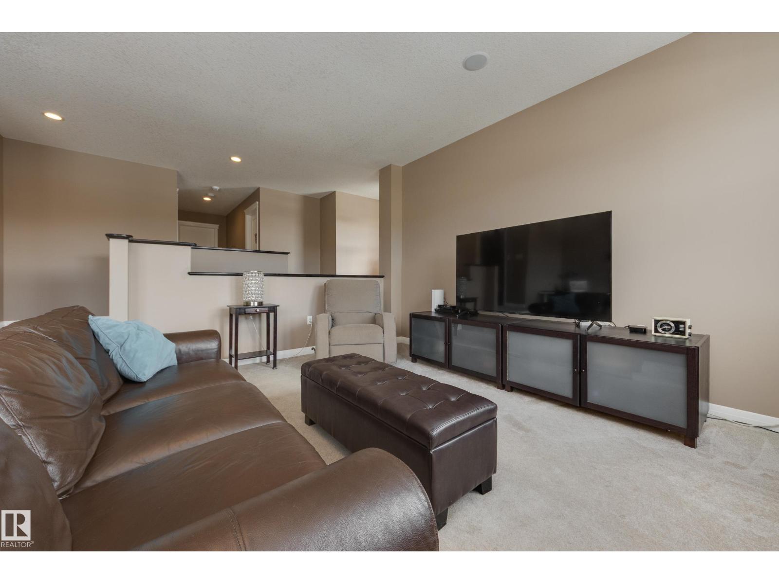 3825 Agar Green SW, Edmonton