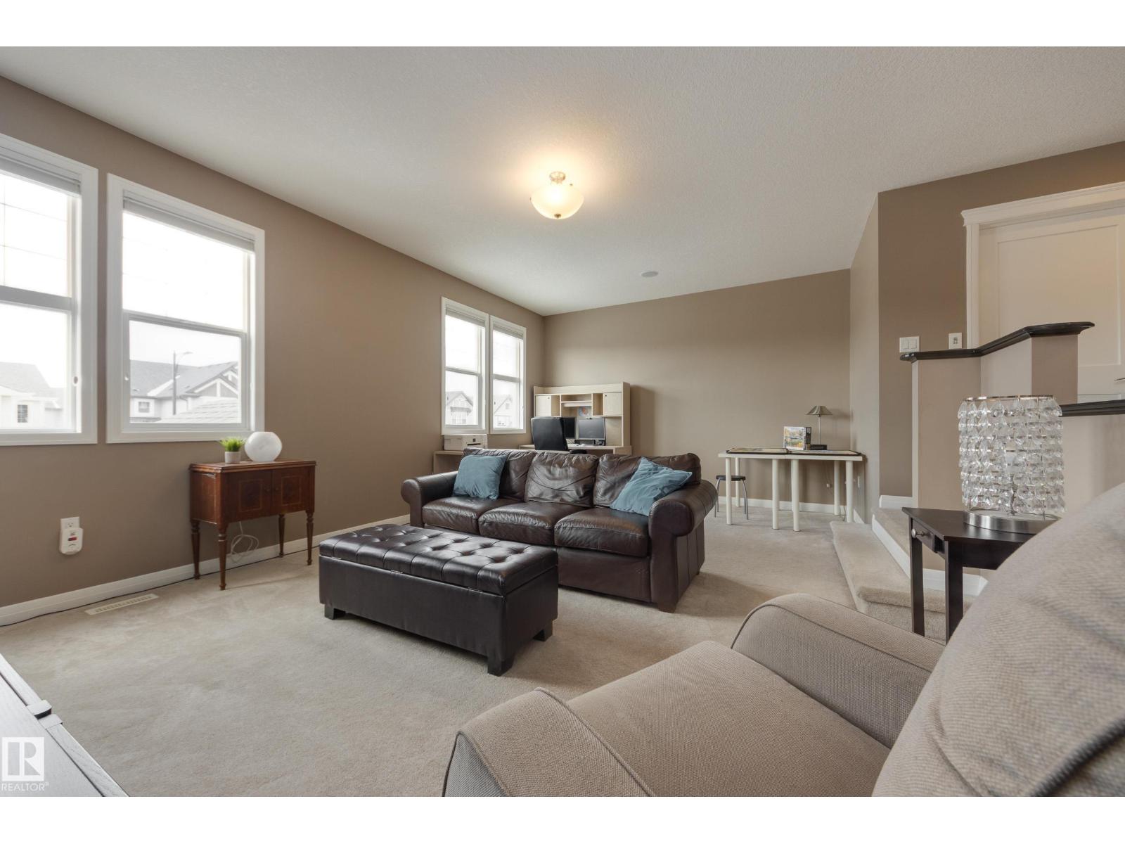 3825 Agar Green SW, Edmonton