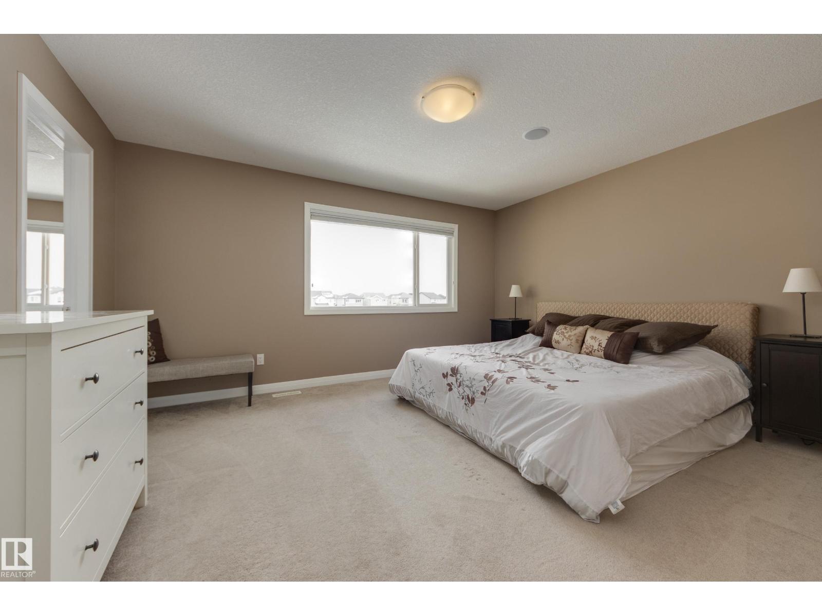 3825 Agar Green SW, Edmonton