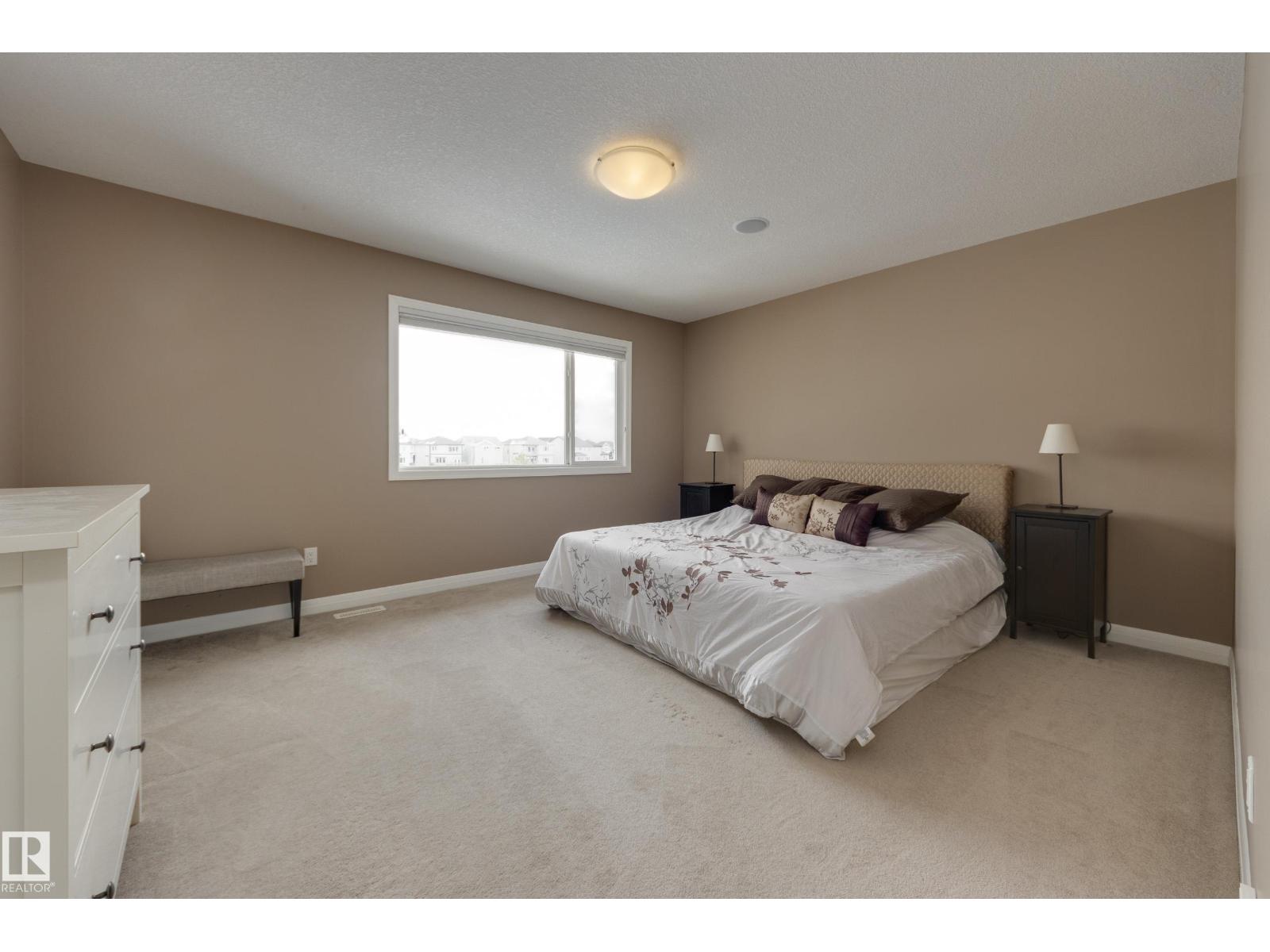 3825 Agar Green SW, Edmonton