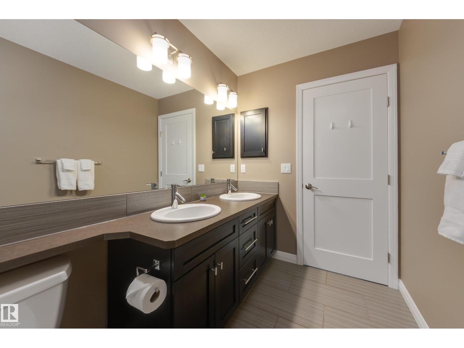 3825 Agar Green SW, Edmonton